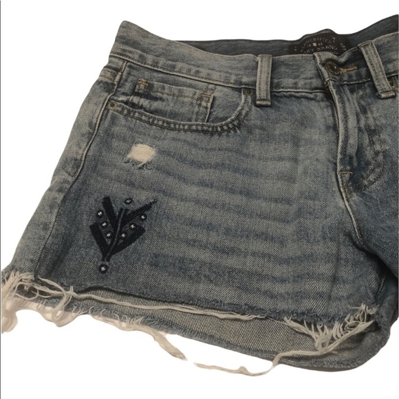 Lucky brand cut off distressed short boho - Picture 4 of 9